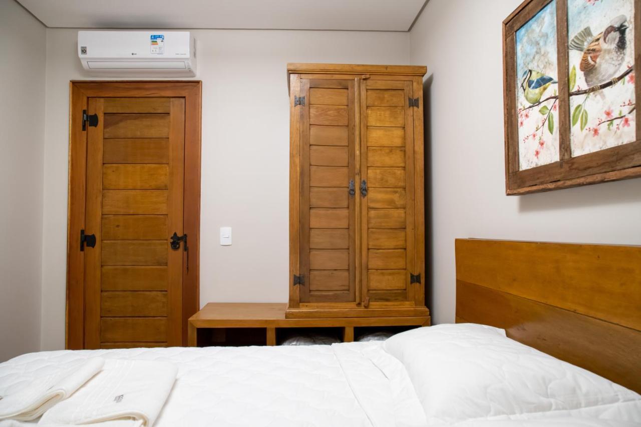 Espaco 250 - Apto Mobiliado, 3 Quartos, Sendo Uma Suite, Banheiro Social, Cozinha Completa, Sala De Estar, Ar Condicionado, Tv E Internet Tiradentes Esterno foto