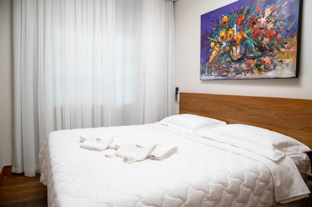Espaco 250 - Apto Mobiliado, 3 Quartos, Sendo Uma Suite, Banheiro Social, Cozinha Completa, Sala De Estar, Ar Condicionado, Tv E Internet Tiradentes Esterno foto