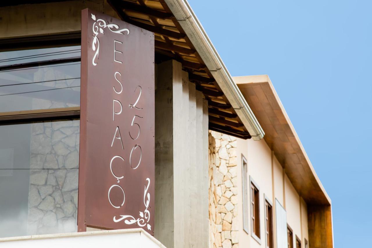 Espaco 250 - Apto Mobiliado, 3 Quartos, Sendo Uma Suite, Banheiro Social, Cozinha Completa, Sala De Estar, Ar Condicionado, Tv E Internet Tiradentes Esterno foto